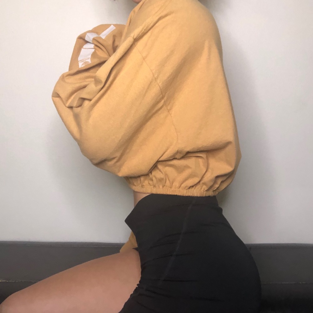 TIMBERLAND Crop Top - Picture 2 of 2